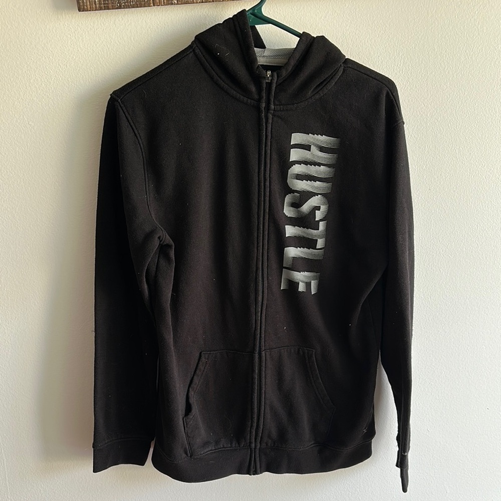 Black Fleece Hoodie XL Xersion size XL 18/20 youth “HUSTLE”